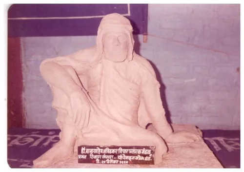 Statue of Sant Gadge Baba made after the organisation’s skills programme